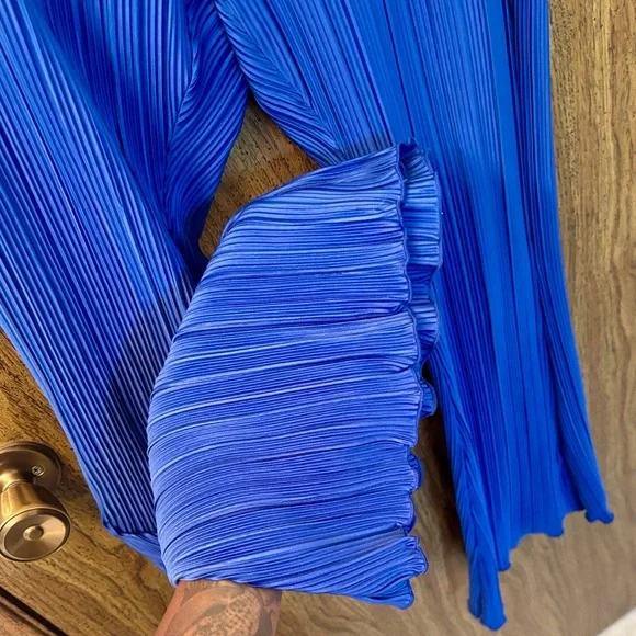 H&M Retro Blue Pleated Flare Pants - Picture 3 of 4